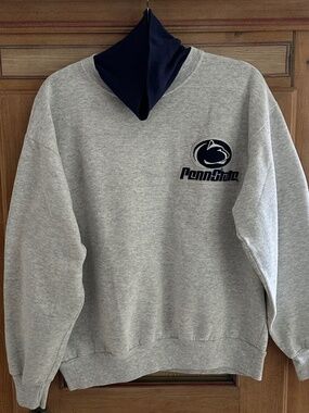 MAJESTIC - PENN STATE Grey and Navy Blue Turtleneck Sweatshirt - Size L